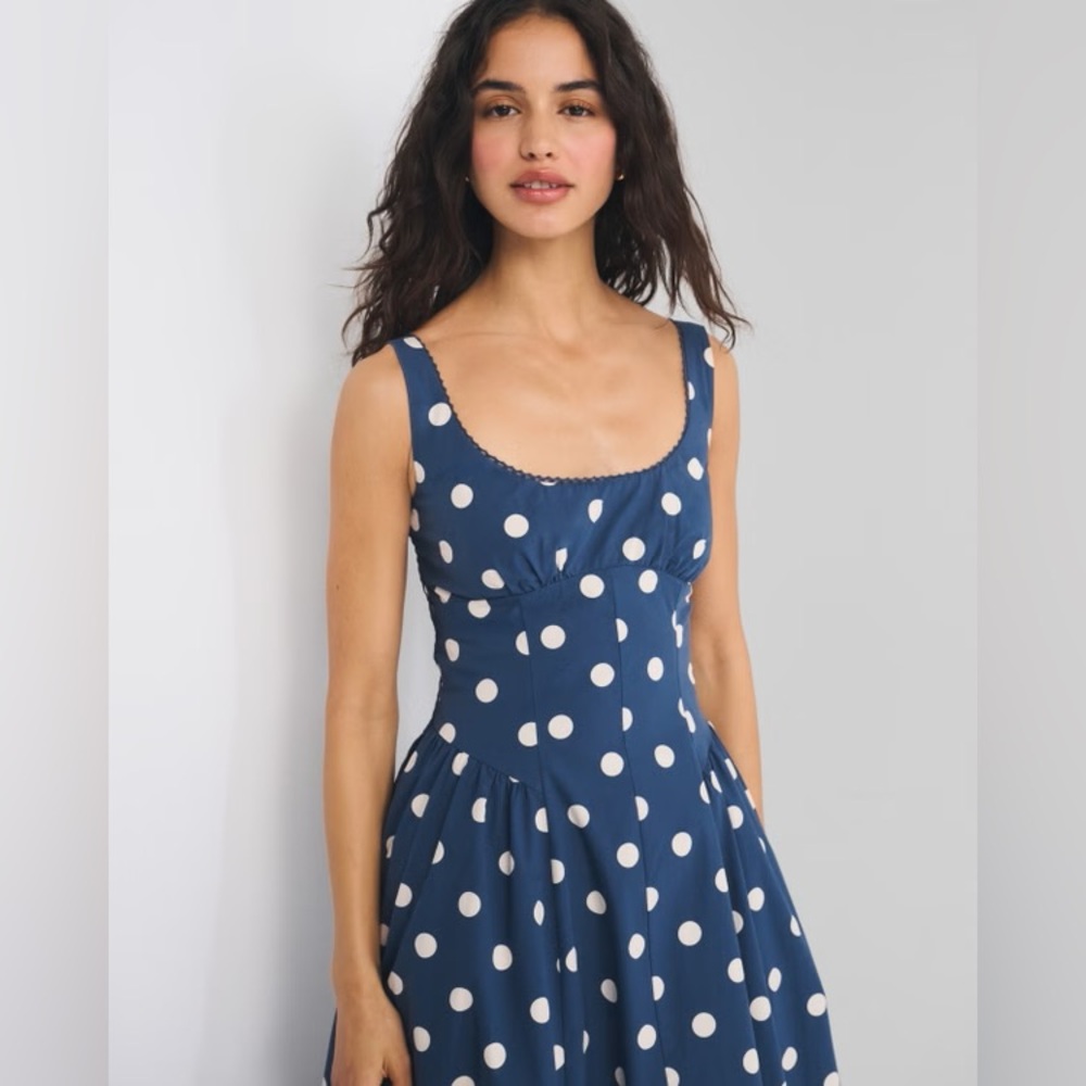 BNWT! A&F Bra-Free Dylan Midi Dress - Picture 3 of 10